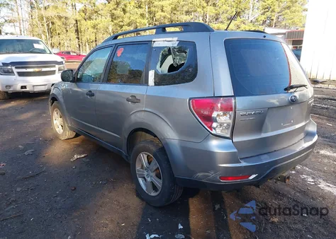 2011 Subaru Forester 2.5X z USA, uszkodzony, nr VIN JF2SHABC9BH778544